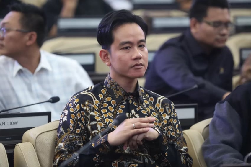 Nasib Gibran di Ujung Tanduk? MK Sidangkan Ijazah Kontroversial!