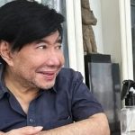 Mengharukan! Guruh Soekarnoputra Rehat di Samping Ibu