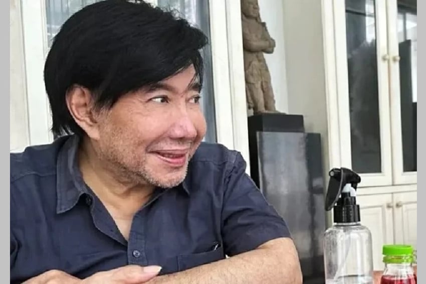 Mengharukan! Guruh Soekarnoputra Rehat di Samping Ibu