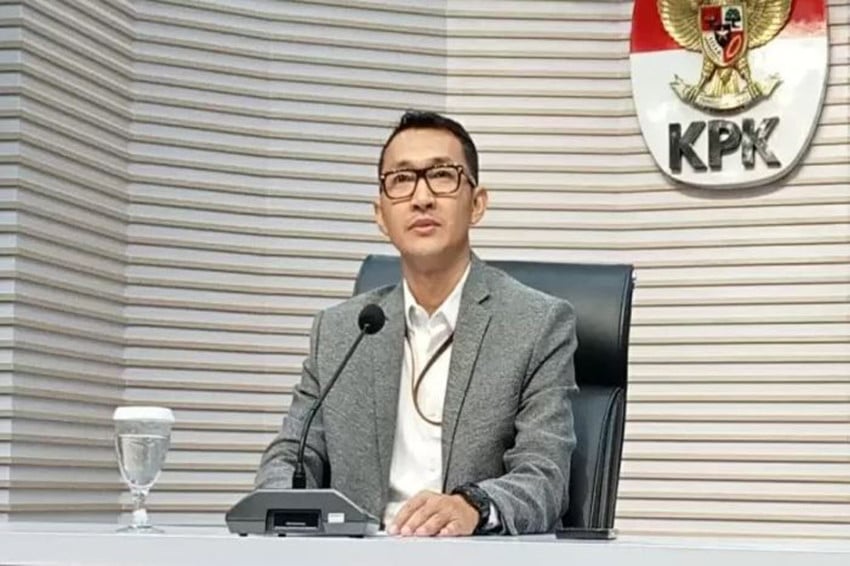 KPK Geledah 3 Rumah Terkait Kasus Maidi!