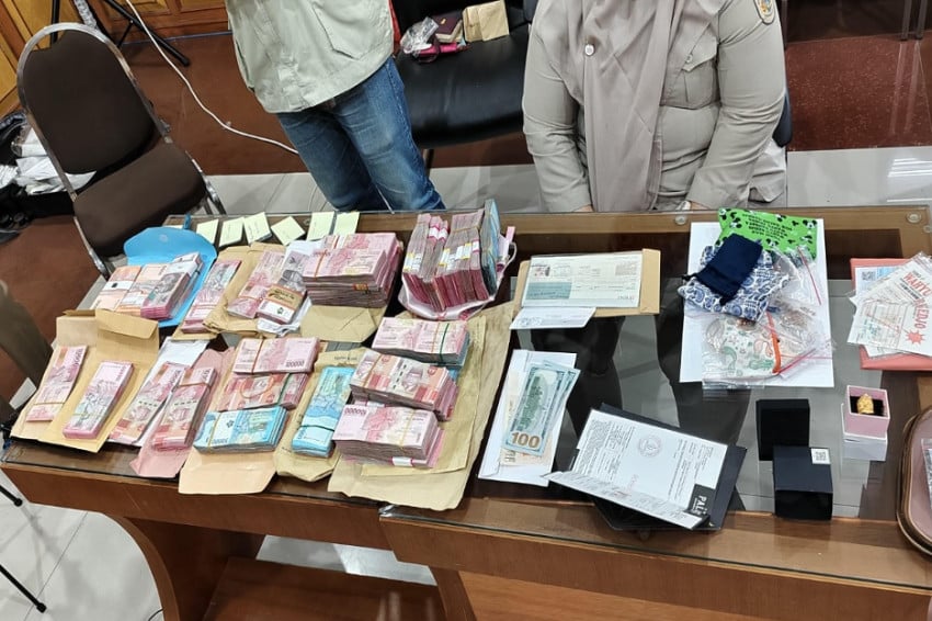 Geger! KPK Sita Dolar & SGD di Kantor BPN Jatim