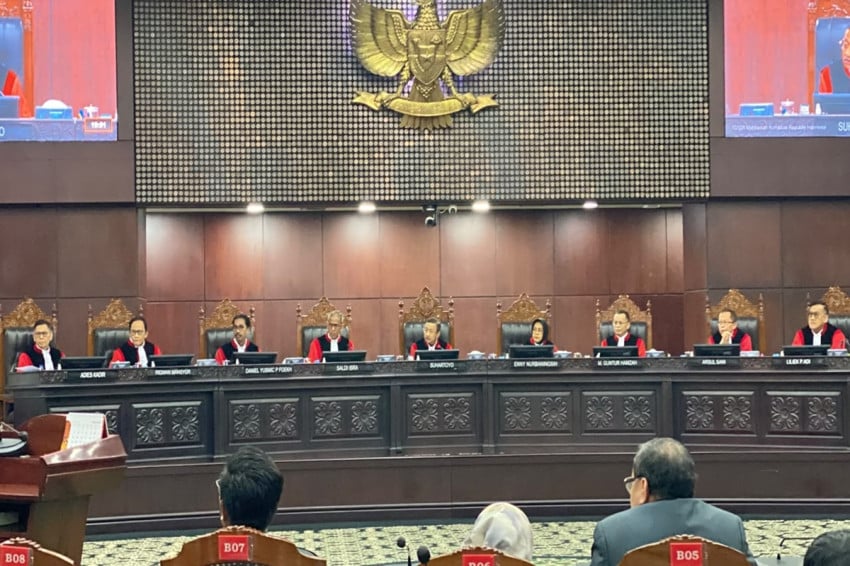 Gibran di Ujung Tanduk? Rocky Gerung: Ini Awal Akhir!