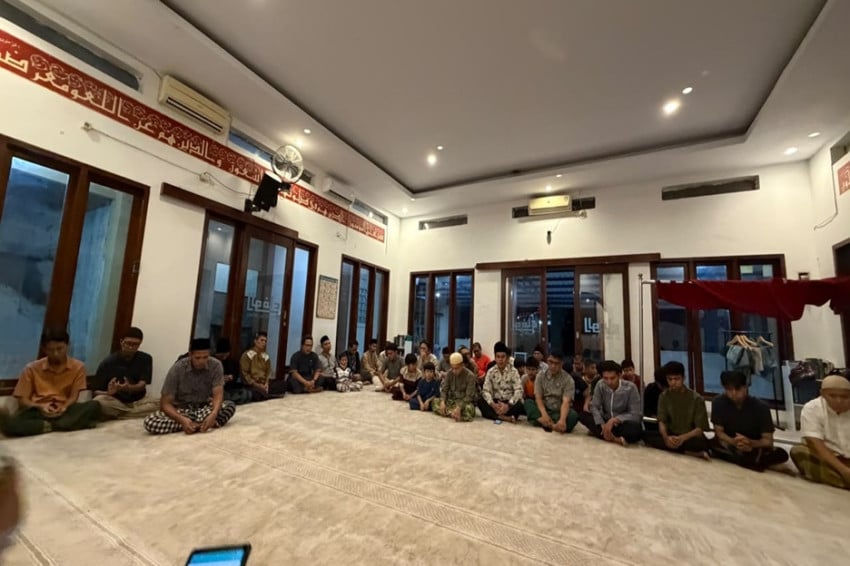 Harapan di Tengah Badai: Warga Depok Doakan Fotografer iNews! 1 Harapan di Tengah Badai: Warga Depok Doakan Fotografer iNews!