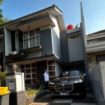 KPK SITA BMW LISTRIK DI RUMAH SUAMI BUPATI!