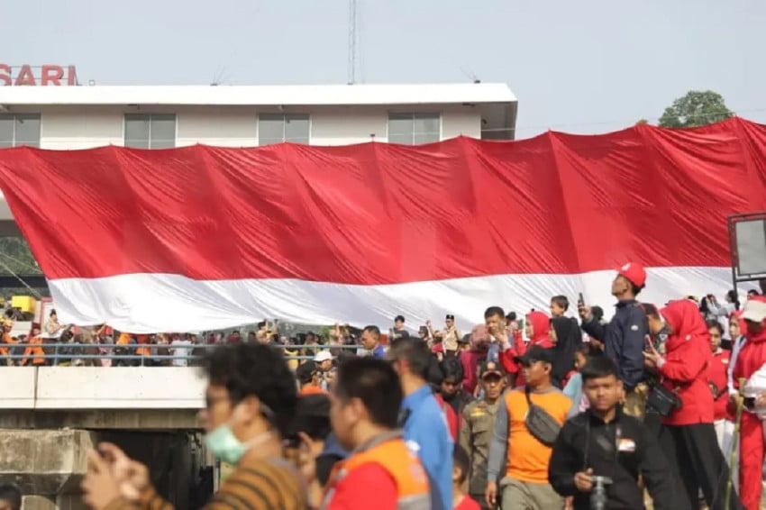 81% Pemuda Bangga Jadi WNI, Tapi Kok Mau Kabur?