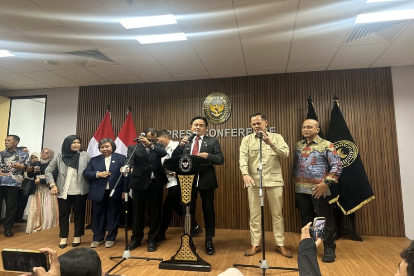 Yusril Bungkam Soal Ijazah Gibran, Ada Apa?