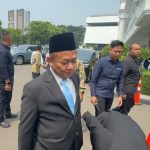 Sarmuji ke Istana, Bakal Urus Industri?